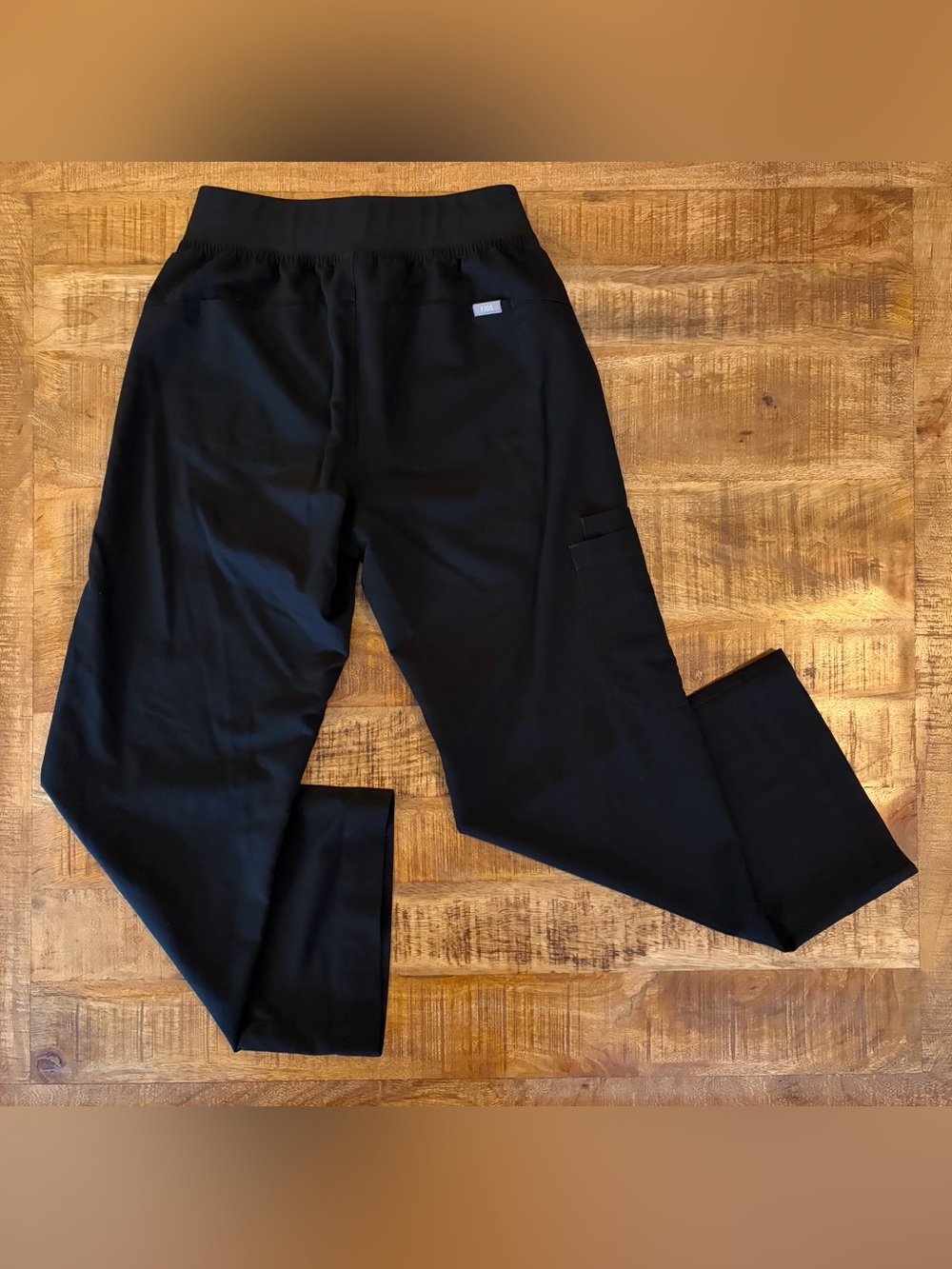 Figs Isabel High-Rise Wide-Leg Scrub Pants - Picture 2 of 5